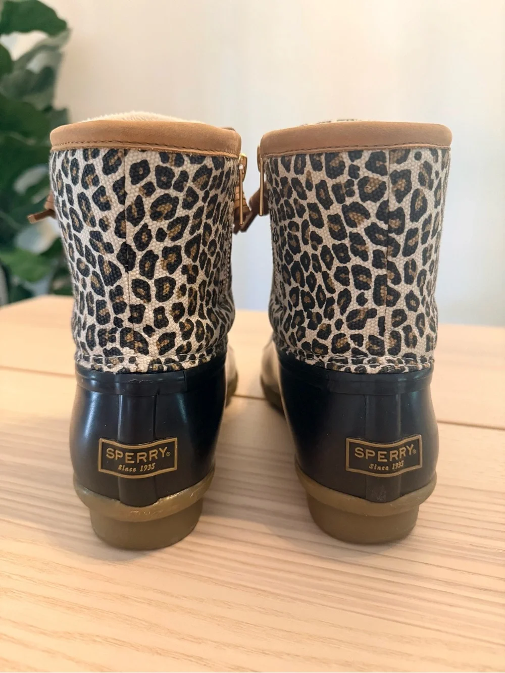 Sperry Women’s Saltwater Duck Boots Leopard Black Print Womens 7.5 Waterproof